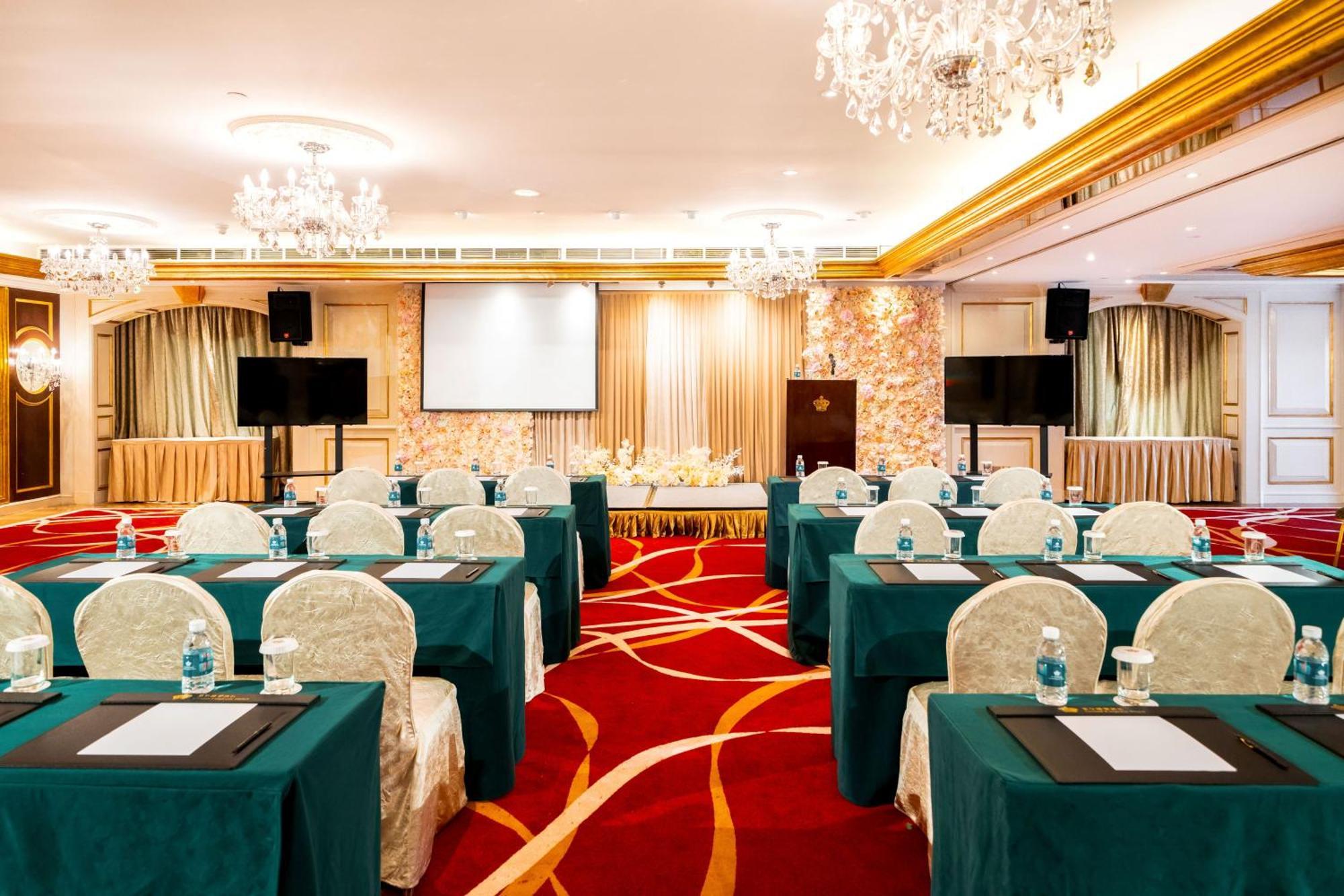 מקאו Grand Emperor Hotel מראה חיצוני תמונה
